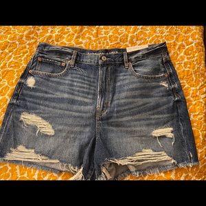 AE boyfriend shorts